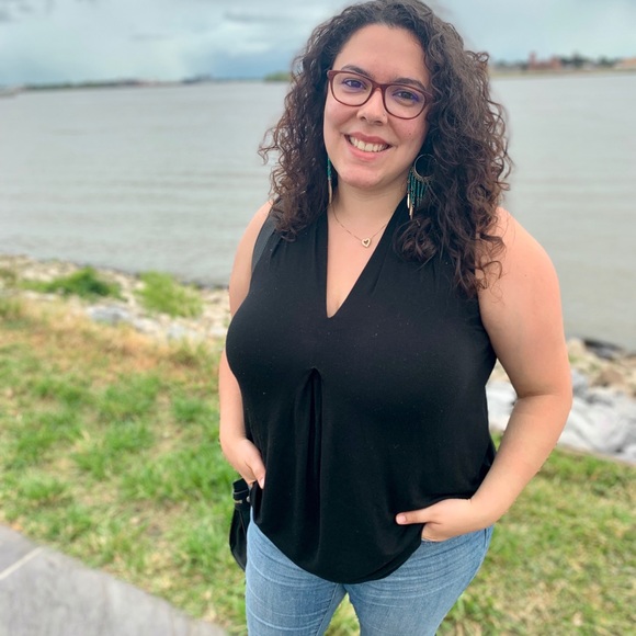 Meet the Posher - Rachel - Picture 2 of 5